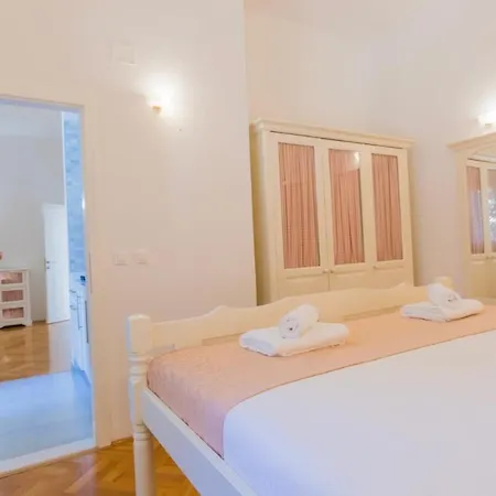 Gracija * Makarska