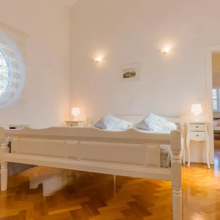 Gracija * Makarska